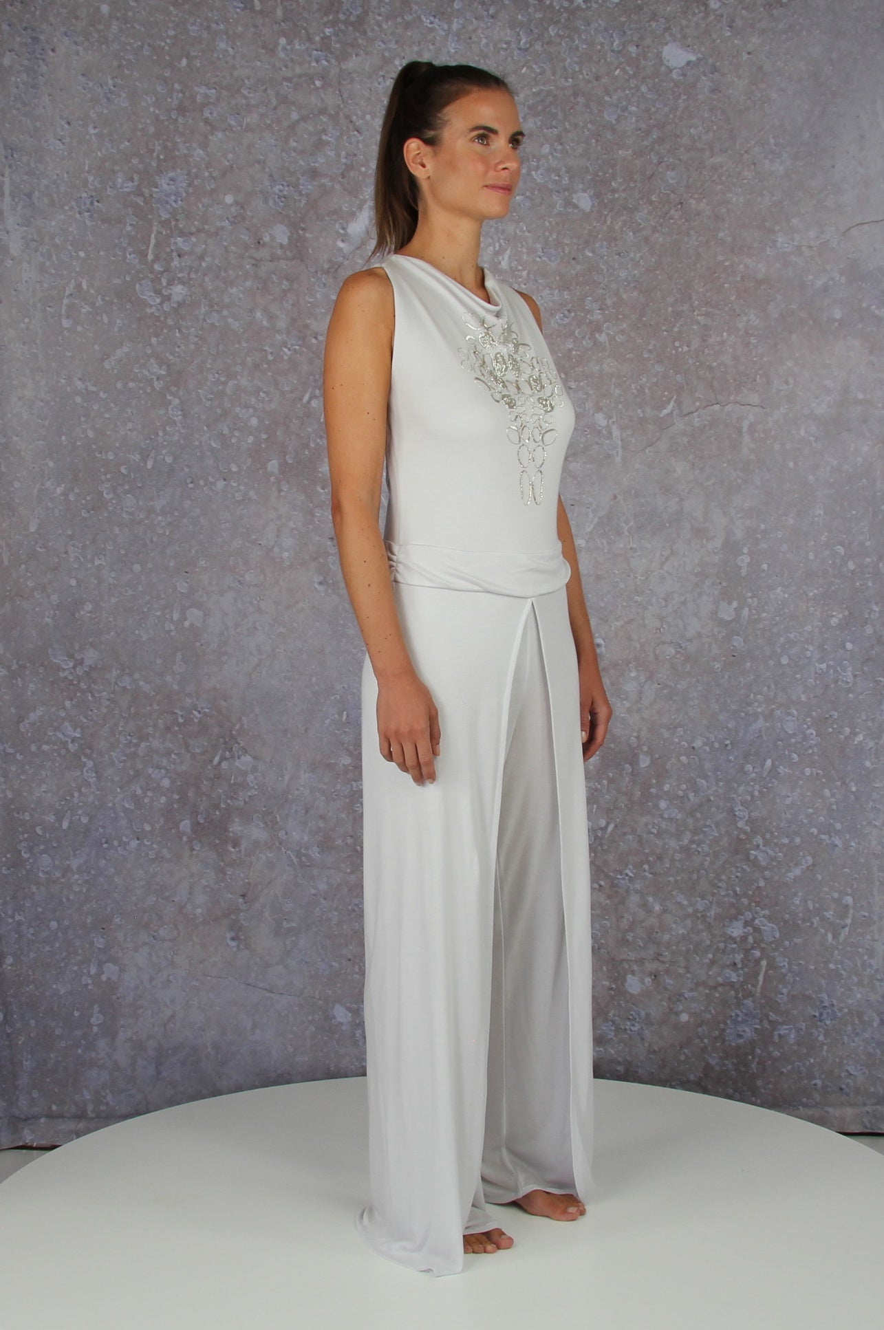 Soft falling jumpsuit with an embroidered waterfall collar