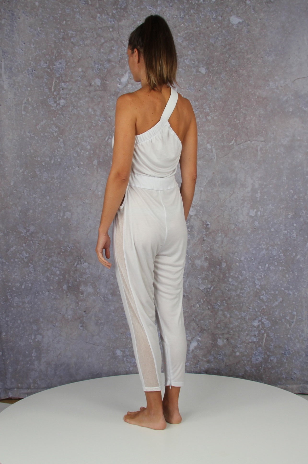 Asymmetrical feel-good jumpsuit
