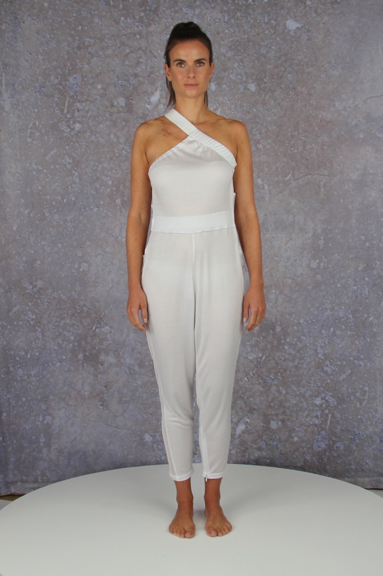 Asymmetrical feel-good jumpsuit