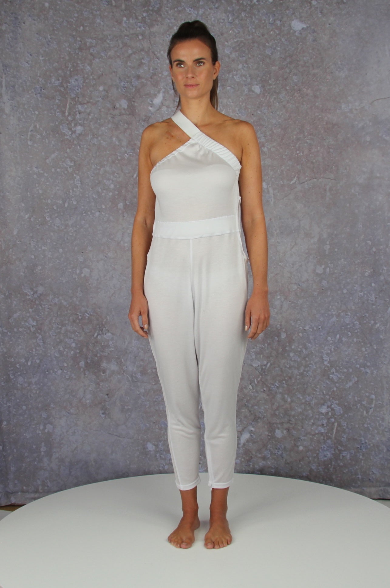 Asymmetrical feel-good jumpsuit